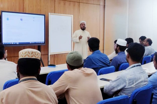 Understaning Quran Class at Daffodil islamic Center by Ustaz Hafej Shohidullah